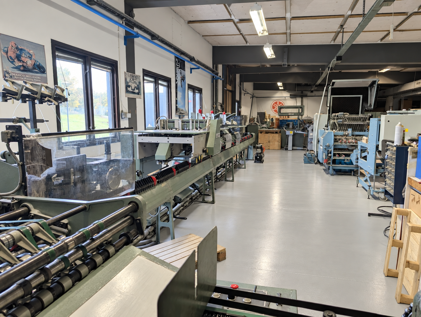 Vår produktion med bokbinderi och maskinpark